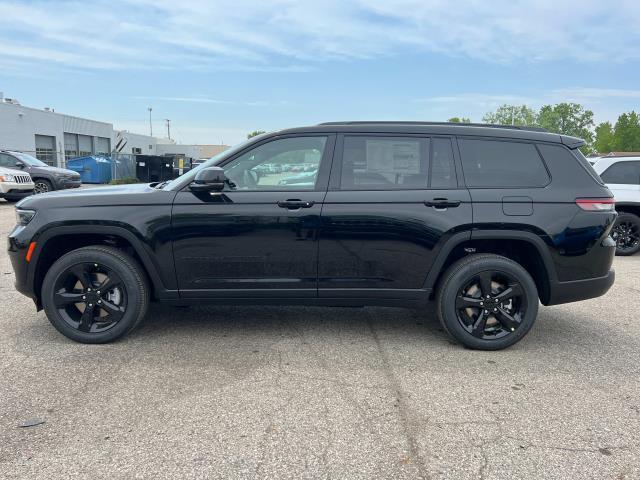 new 2024 Jeep Grand Cherokee L car, priced at $49,354