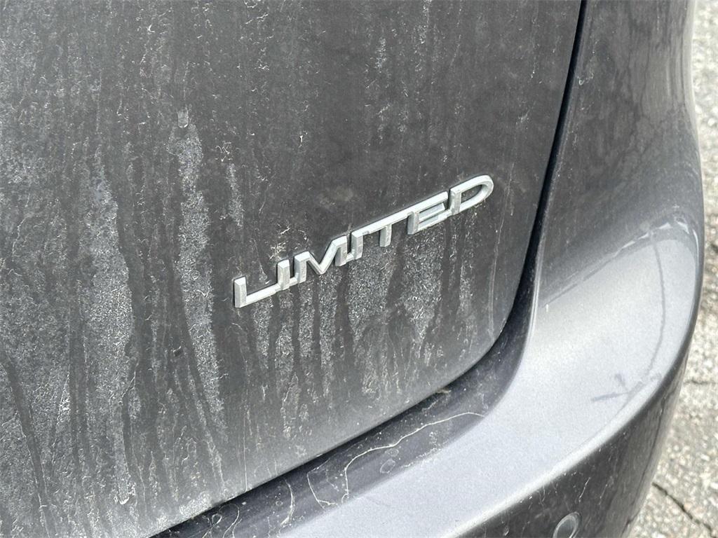 used 2019 Chrysler Pacifica car, priced at $19,995