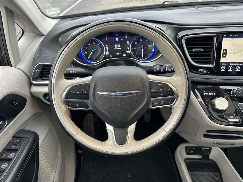 used 2019 Chrysler Pacifica car, priced at $19,995