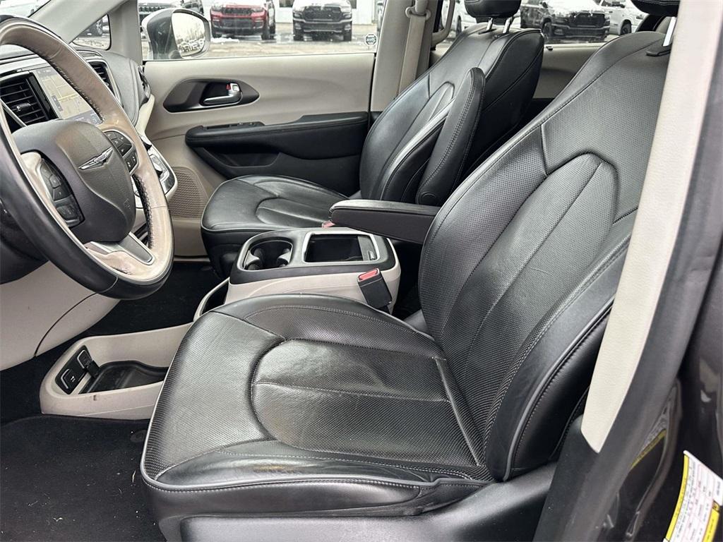 used 2019 Chrysler Pacifica car, priced at $19,995