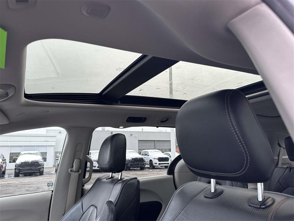 used 2019 Chrysler Pacifica car, priced at $19,995