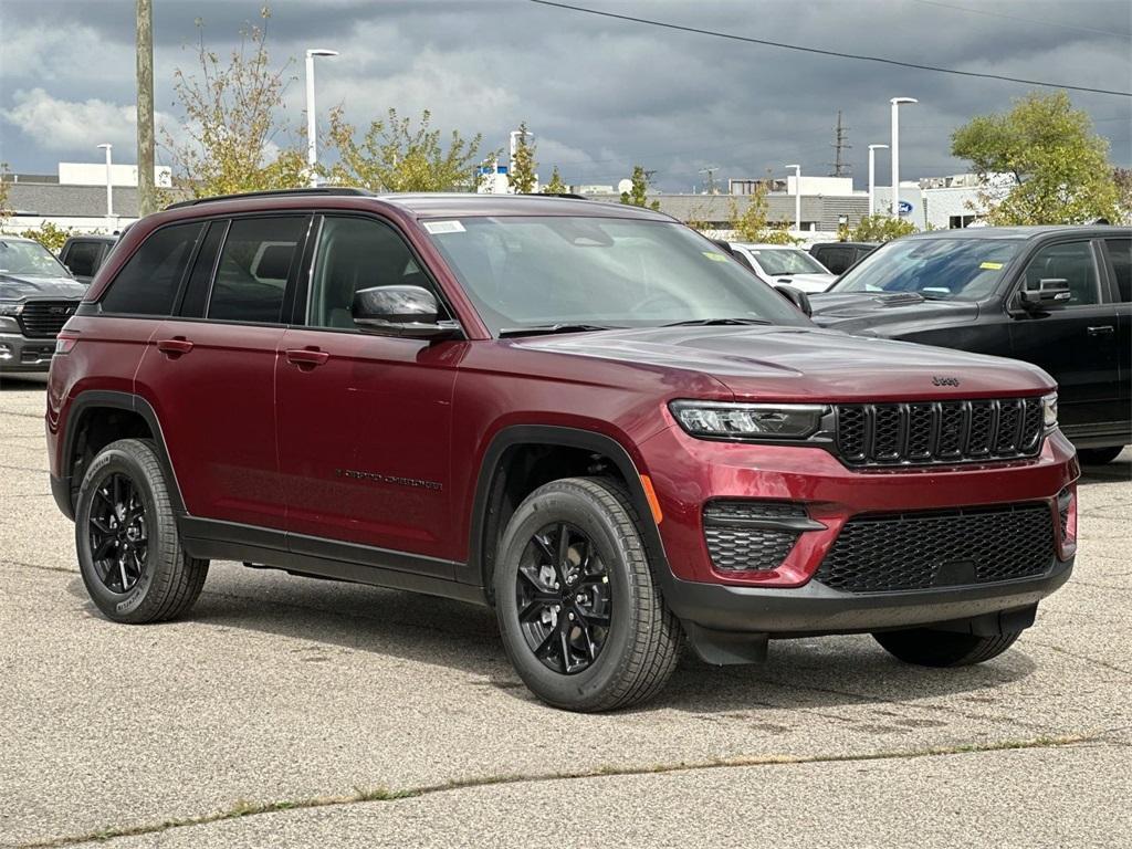 new 2025 Jeep Grand Cherokee car, priced at $45,708
