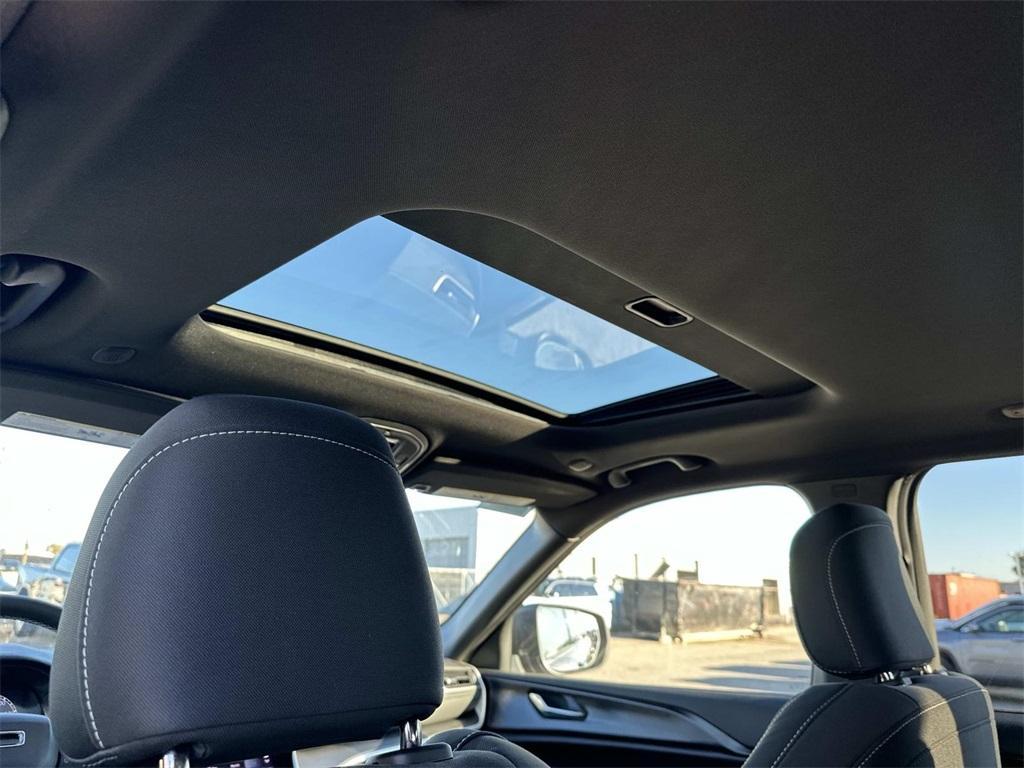 new 2025 Jeep Grand Cherokee car, priced at $43,406