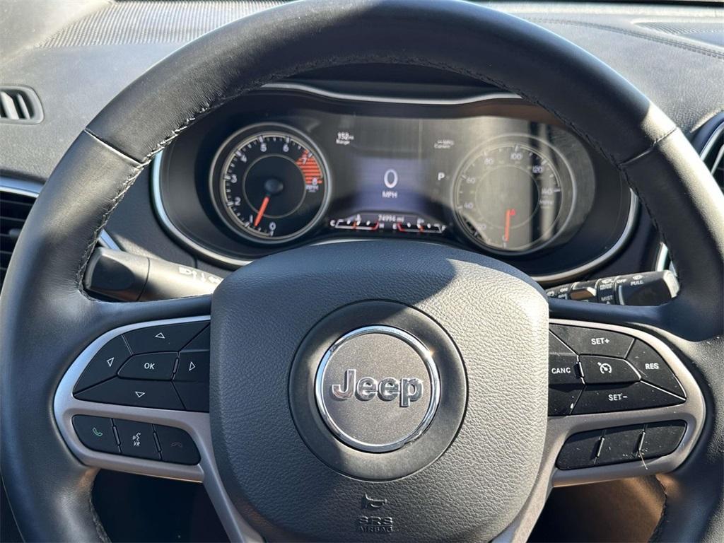 used 2019 Jeep Cherokee car, priced at $16,995