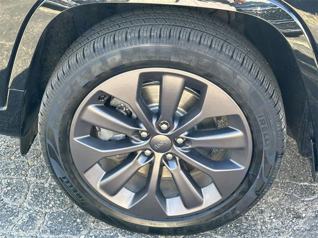 used 2019 Jeep Cherokee car, priced at $16,995