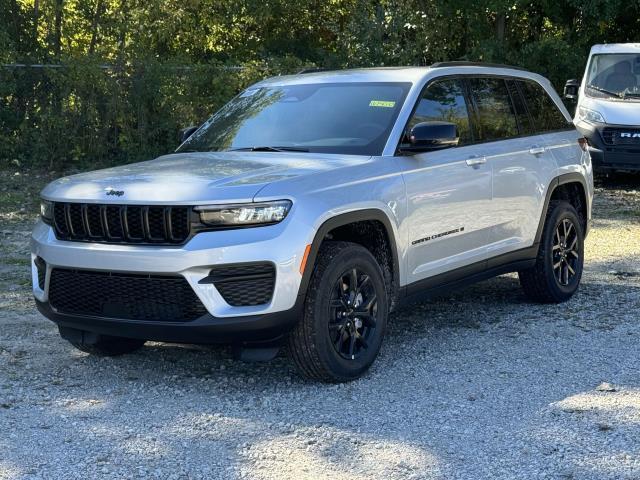 new 2025 Jeep Grand Cherokee car, priced at $45,384