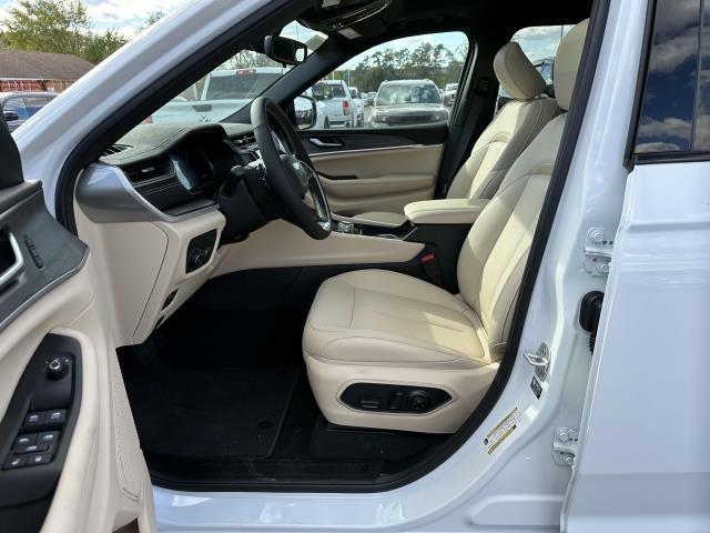 new 2025 Jeep Grand Cherokee L car, priced at $52,683