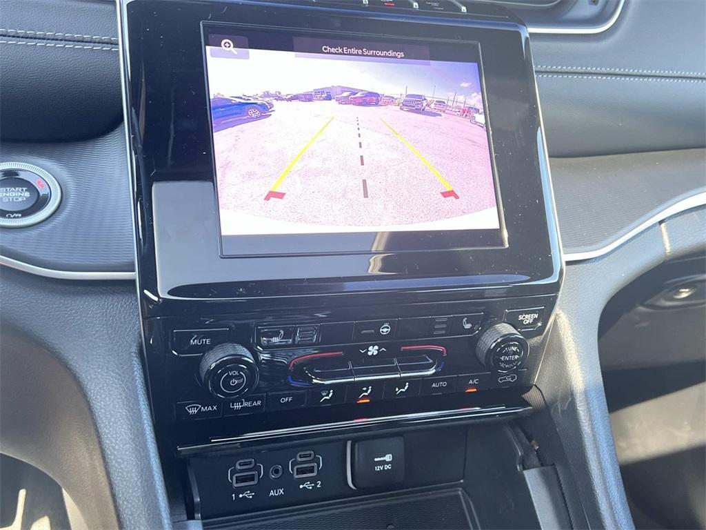 new 2025 Jeep Grand Cherokee car, priced at $45,172