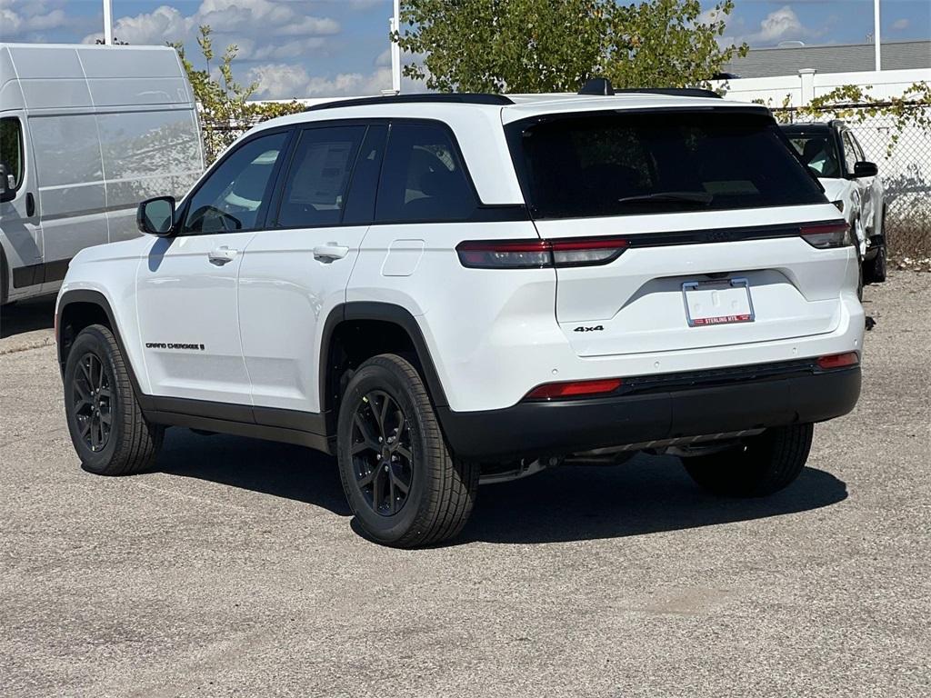 new 2025 Jeep Grand Cherokee car, priced at $45,172