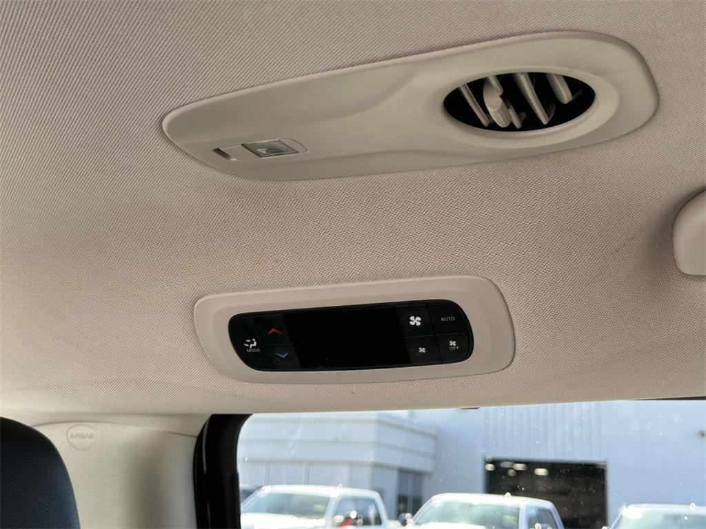 used 2018 Chrysler Pacifica car, priced at $17,995