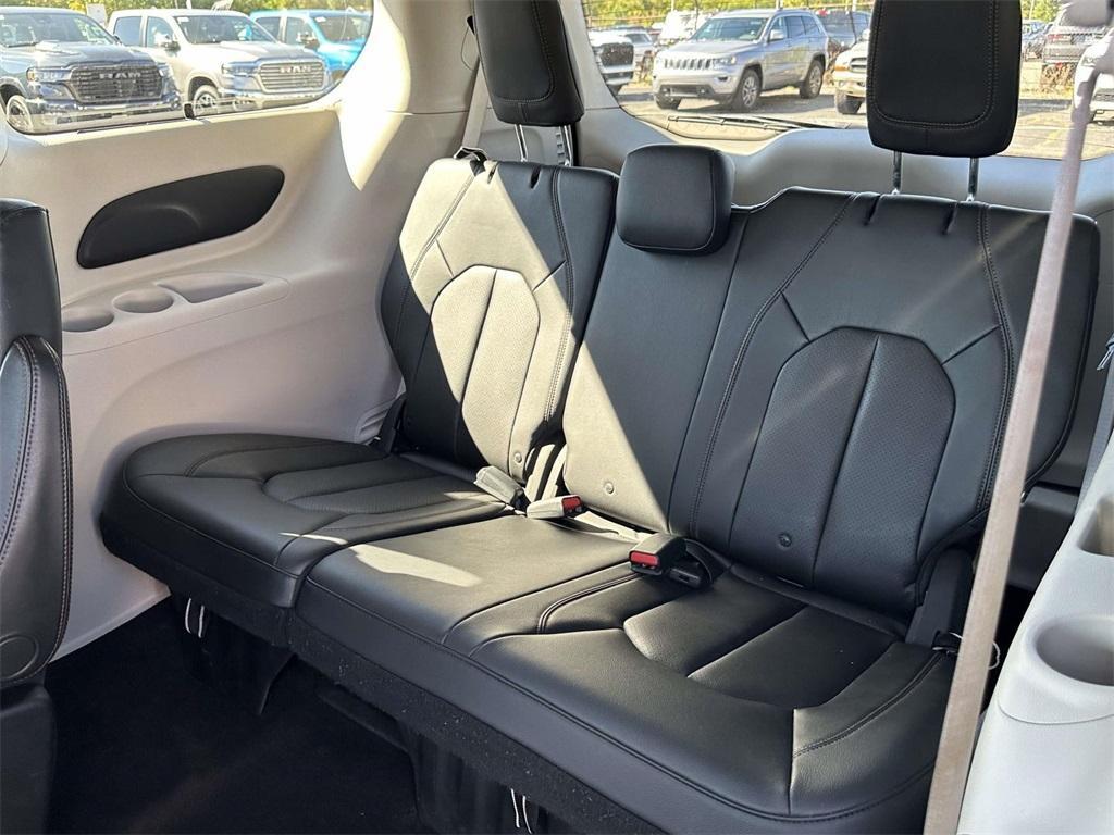 used 2018 Chrysler Pacifica car, priced at $17,995