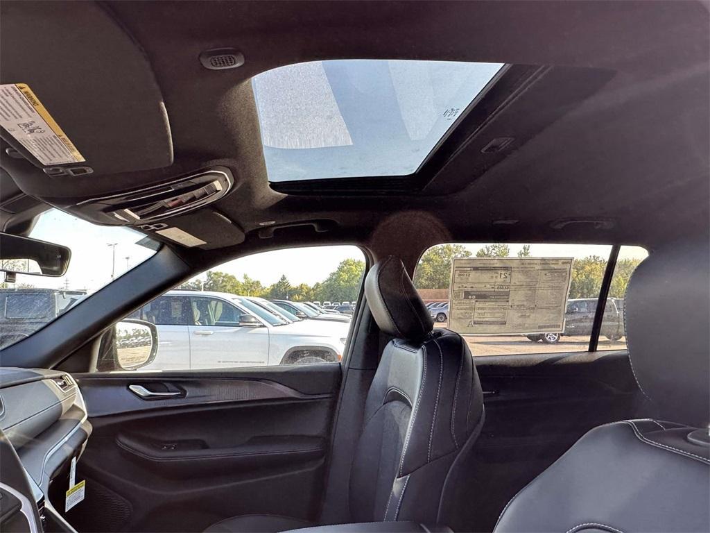 new 2025 Jeep Grand Cherokee L car, priced at $49,811