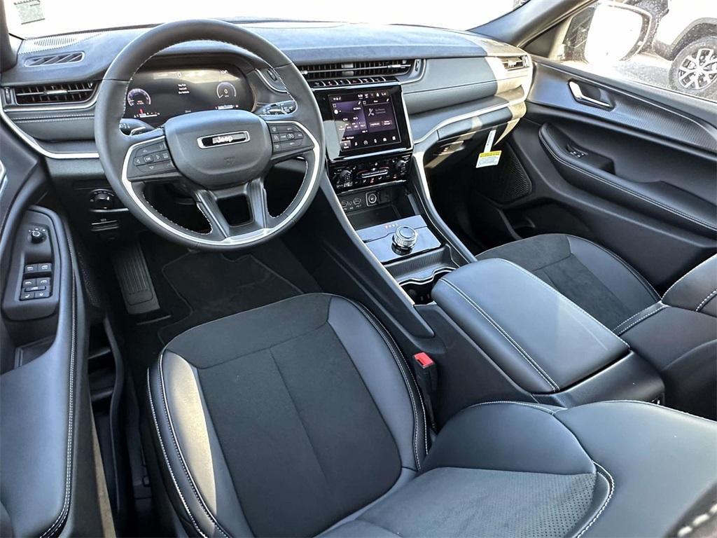 new 2025 Jeep Grand Cherokee L car, priced at $49,811