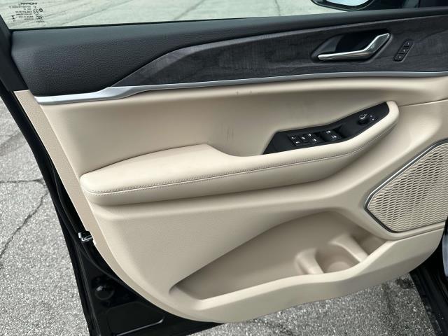 new 2025 Jeep Grand Cherokee car, priced at $53,862