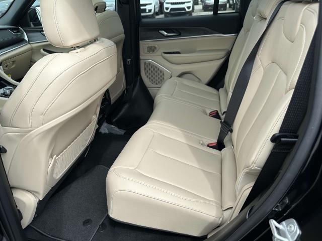 new 2025 Jeep Grand Cherokee car, priced at $53,862
