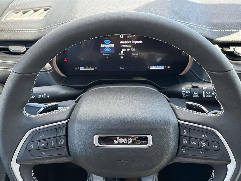 new 2025 Jeep Grand Cherokee car, priced at $53,091