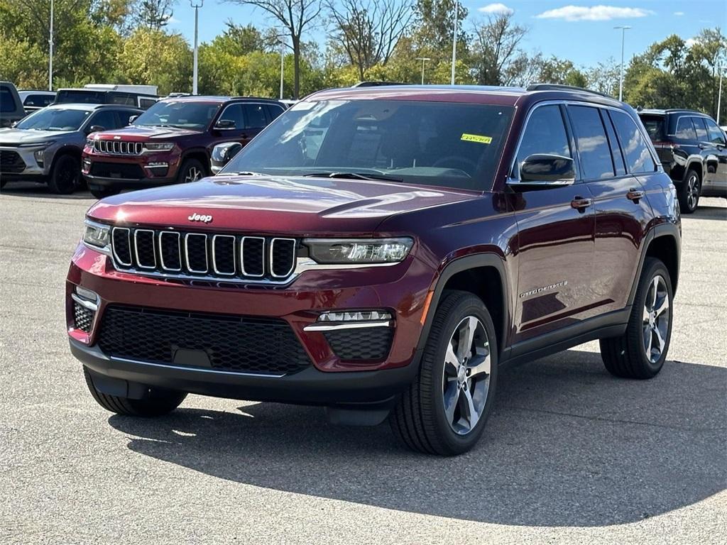 new 2025 Jeep Grand Cherokee car, priced at $53,091