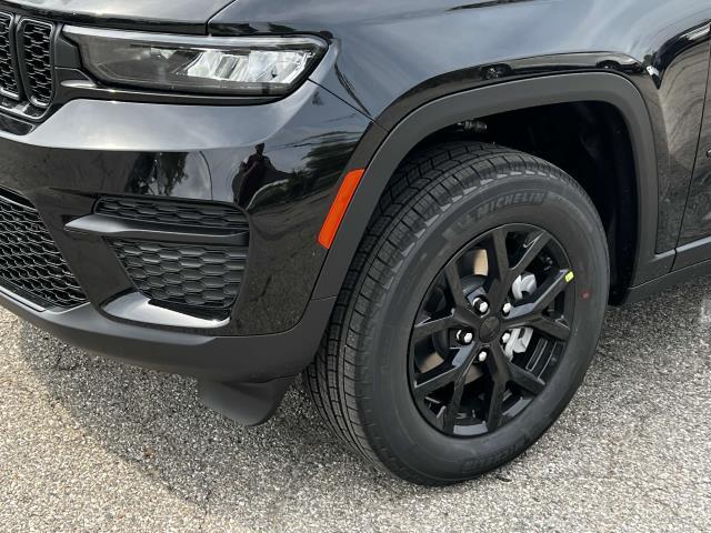 new 2024 Jeep Grand Cherokee car, priced at $46,364