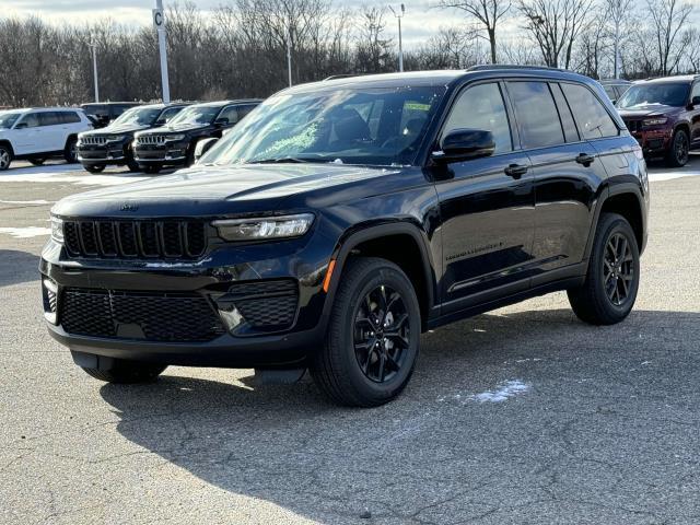 new 2025 Jeep Grand Cherokee car, priced at $45,384