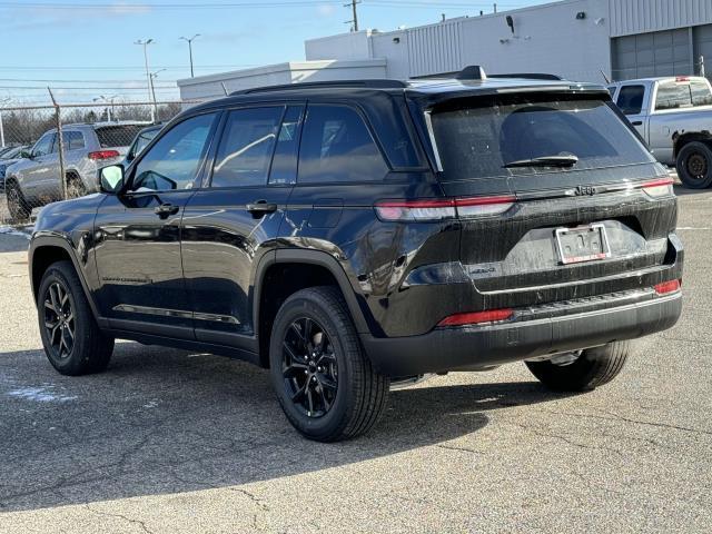 new 2025 Jeep Grand Cherokee car, priced at $45,384