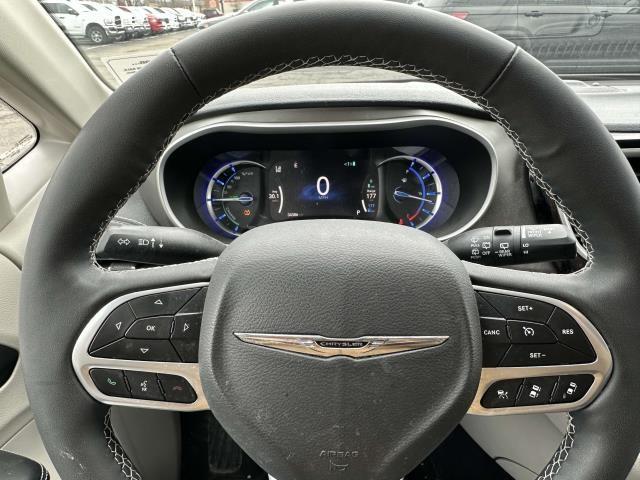 used 2022 Chrysler Pacifica Hybrid car, priced at $29,995