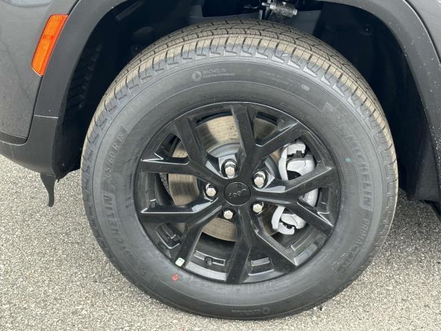 new 2025 Jeep Grand Cherokee L car, priced at $47,543