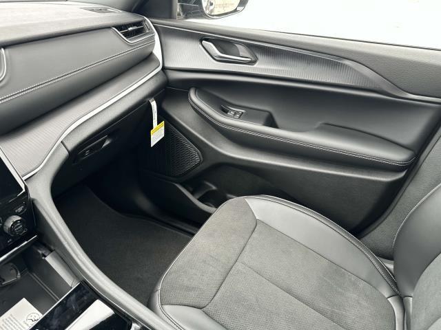 new 2025 Jeep Grand Cherokee L car, priced at $47,543