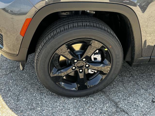 new 2024 Jeep Grand Cherokee L car, priced at $49,354