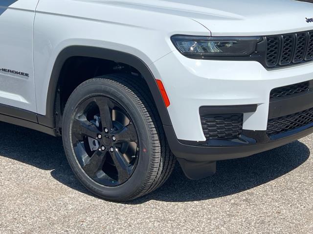 new 2024 Jeep Grand Cherokee L car, priced at $48,818