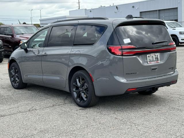 new 2025 Chrysler Pacifica car, priced at $55,706