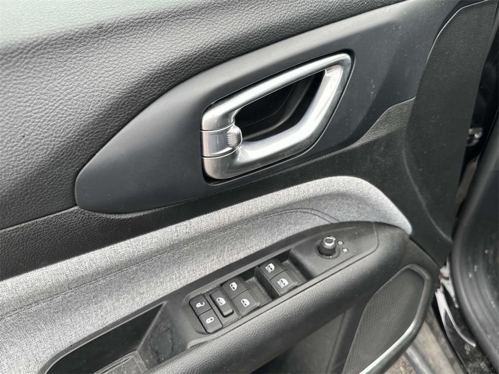 used 2022 Jeep Compass car, priced at $20,995