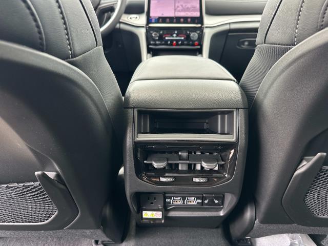 new 2025 Jeep Grand Cherokee car, priced at $53,056