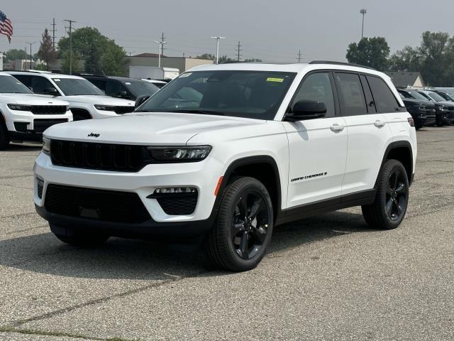 new 2025 Jeep Grand Cherokee car, priced at $52,520