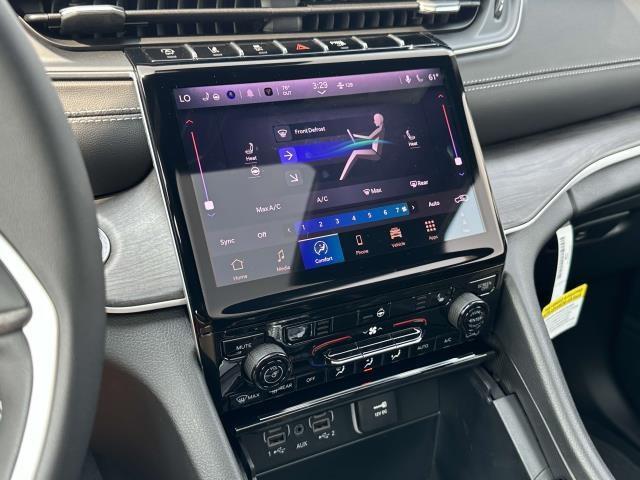 new 2025 Jeep Grand Cherokee car, priced at $52,520