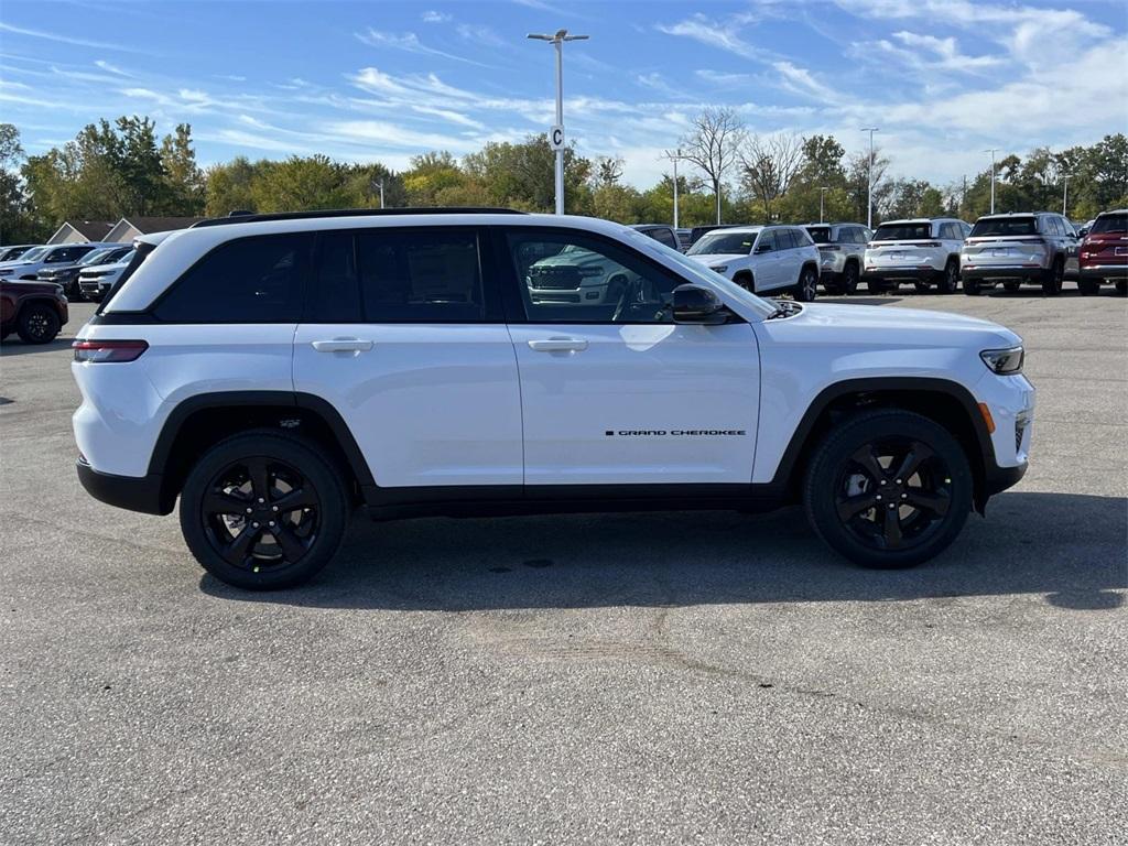 new 2025 Jeep Grand Cherokee car, priced at $48,784