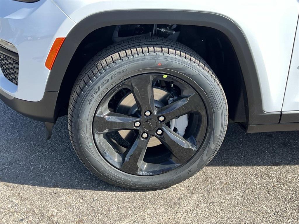 new 2025 Jeep Grand Cherokee car, priced at $48,784