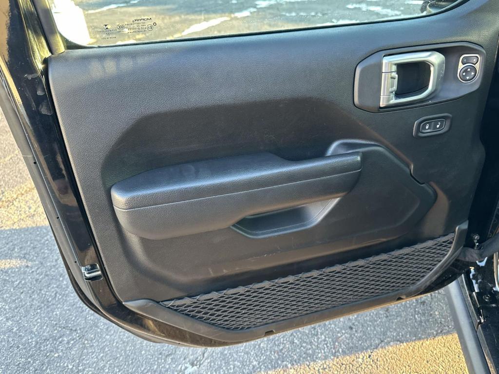 used 2022 Jeep Wrangler Unlimited car, priced at $33,995