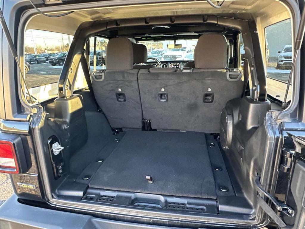 used 2022 Jeep Wrangler Unlimited car, priced at $33,995