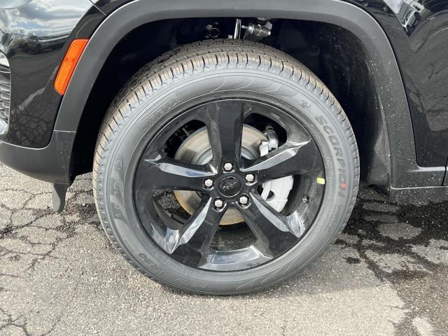new 2025 Jeep Grand Cherokee car, priced at $47,959