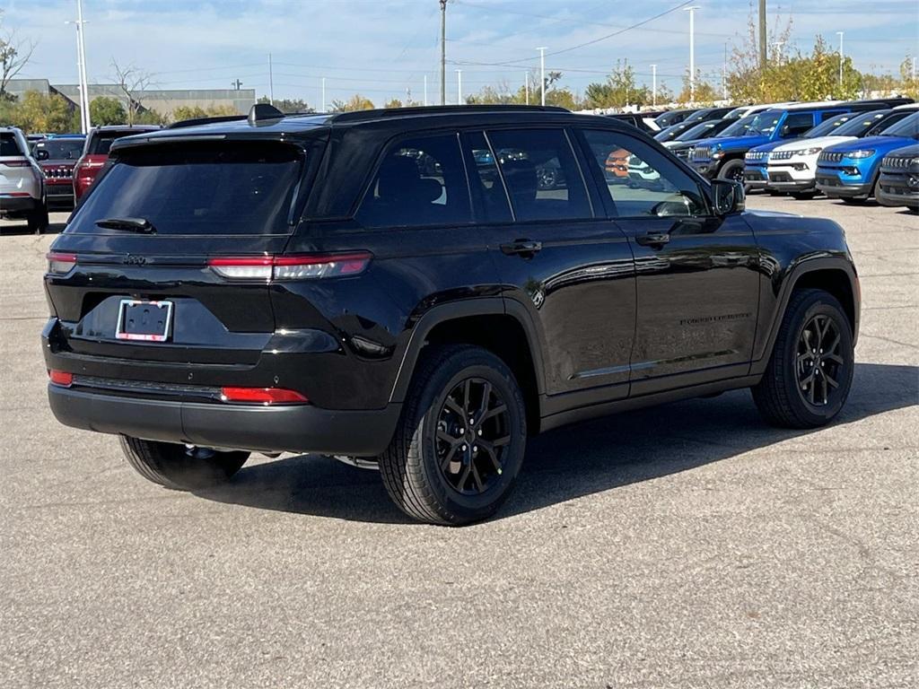 new 2025 Jeep Grand Cherokee car, priced at $45,708