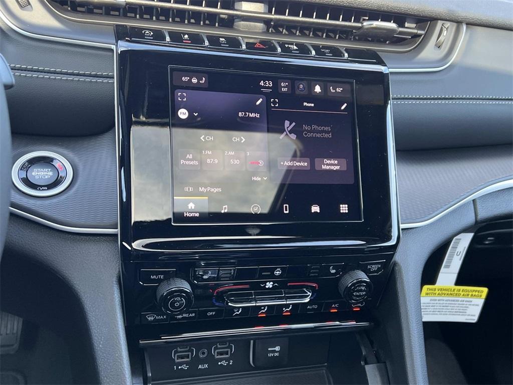 new 2025 Jeep Grand Cherokee car, priced at $45,708