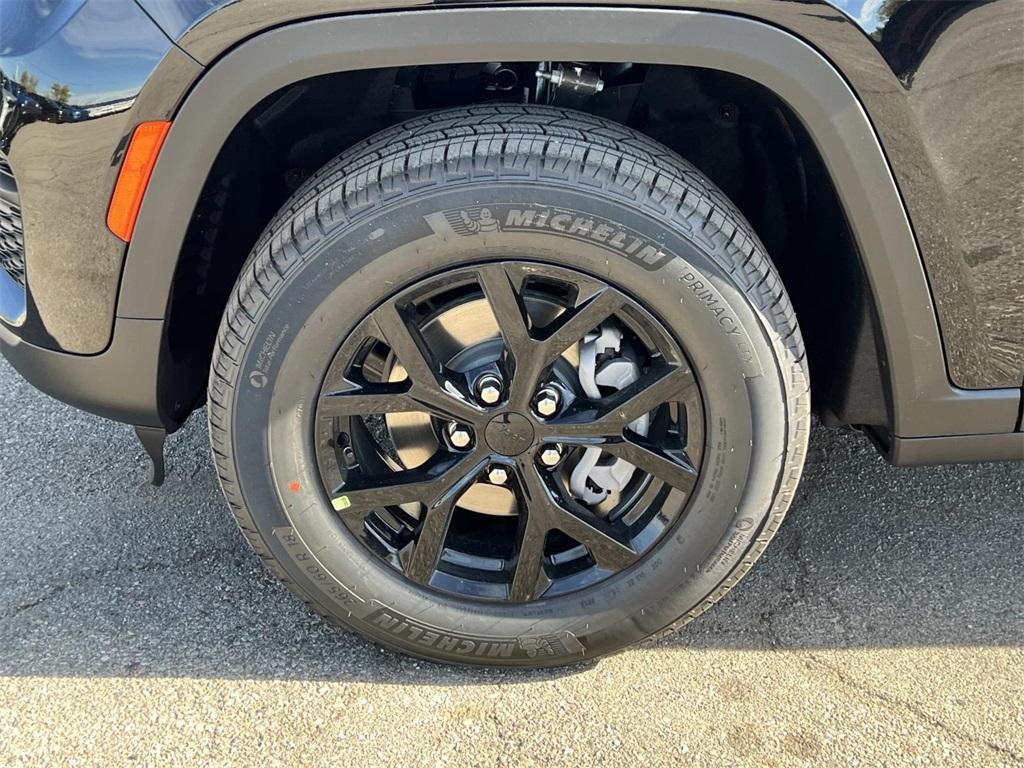 new 2025 Jeep Grand Cherokee car, priced at $45,708