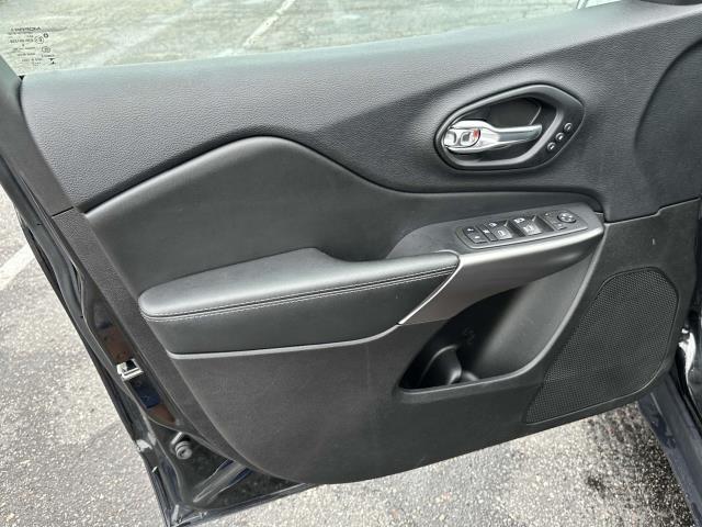 used 2021 Jeep Cherokee car, priced at $25,995