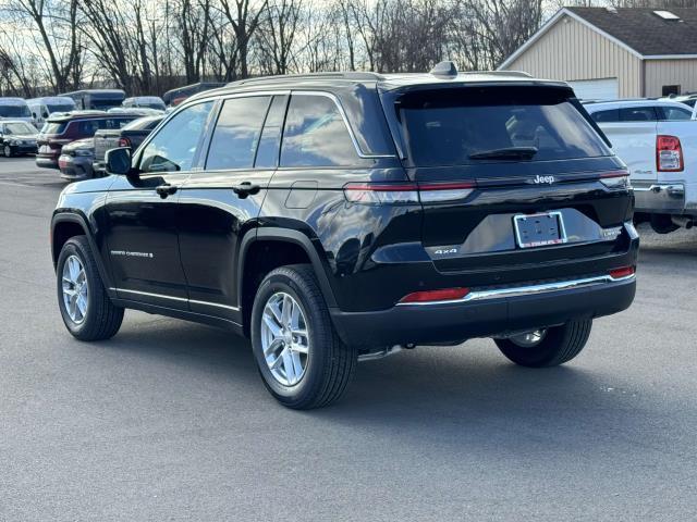 new 2025 Jeep Grand Cherokee car, priced at $43,082