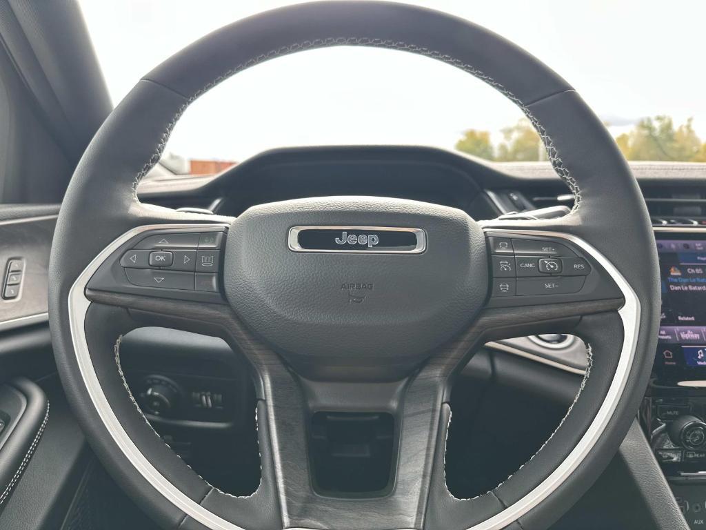 new 2025 Jeep Grand Cherokee car, priced at $49,130