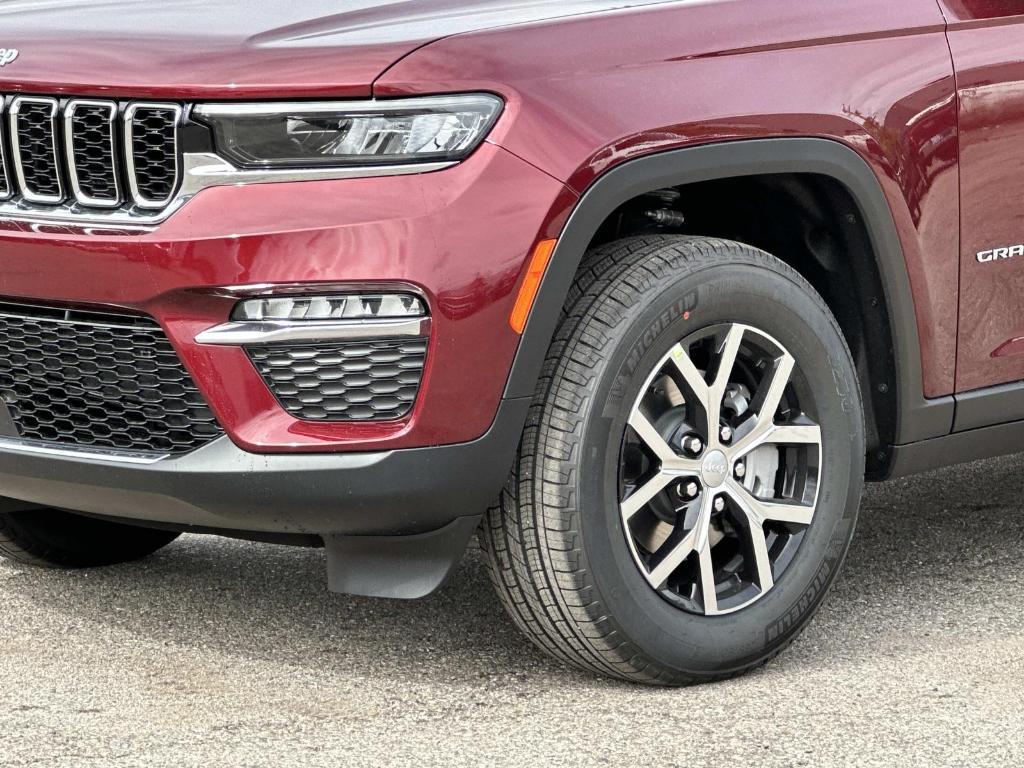 new 2025 Jeep Grand Cherokee car, priced at $49,130