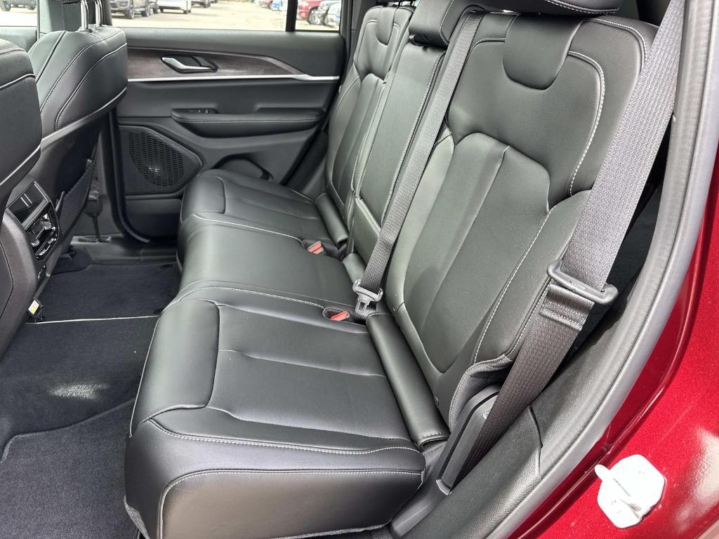 new 2025 Jeep Grand Cherokee car, priced at $49,130