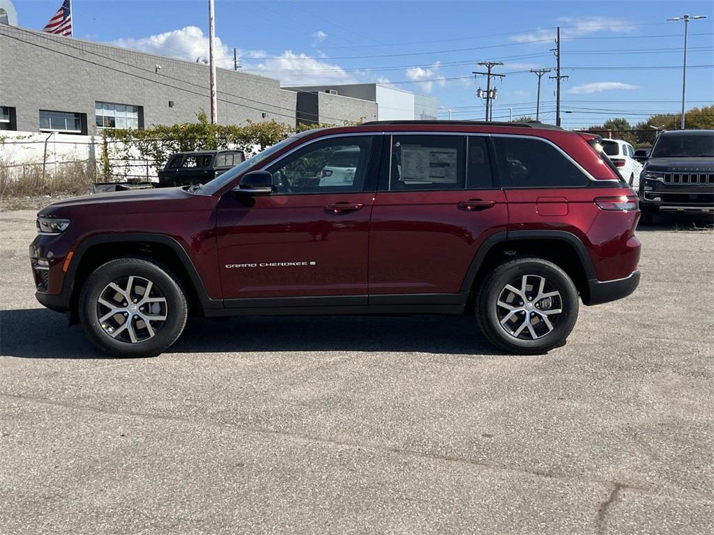 new 2025 Jeep Grand Cherokee car, priced at $50,728