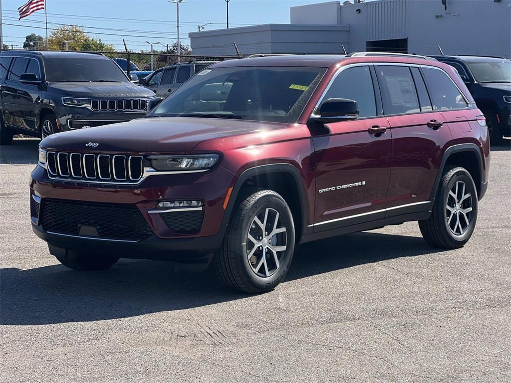 new 2025 Jeep Grand Cherokee car, priced at $50,728