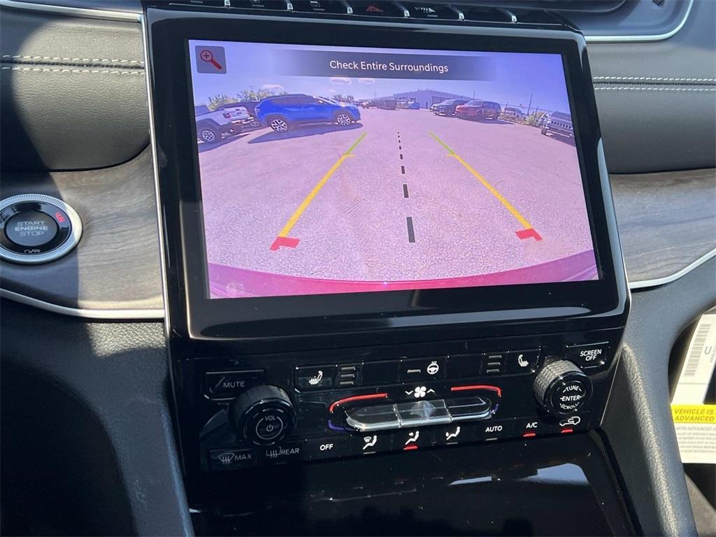 new 2025 Jeep Grand Cherokee car, priced at $50,728